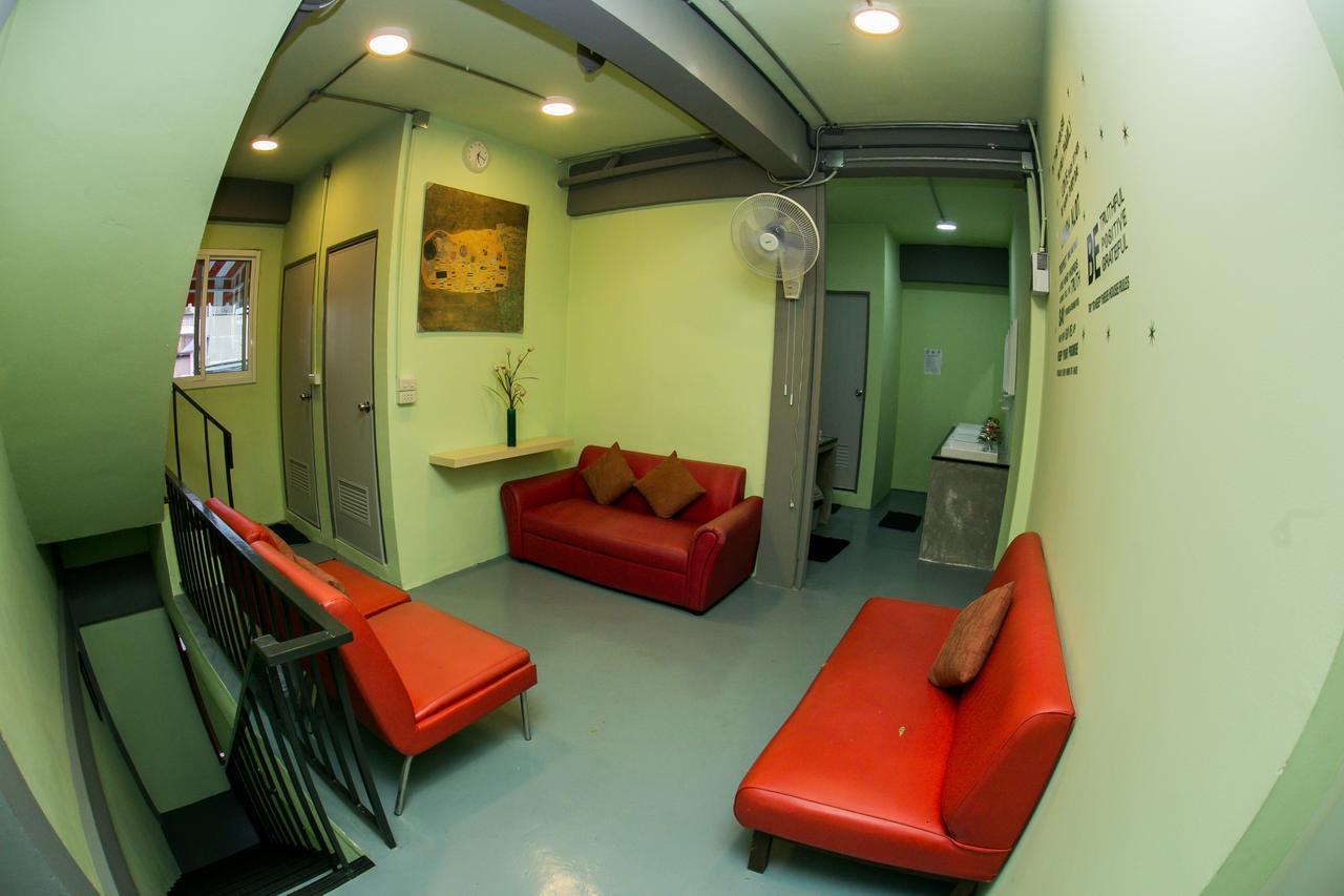 Samsen 8 Hostel Bangkok Extérieur photo