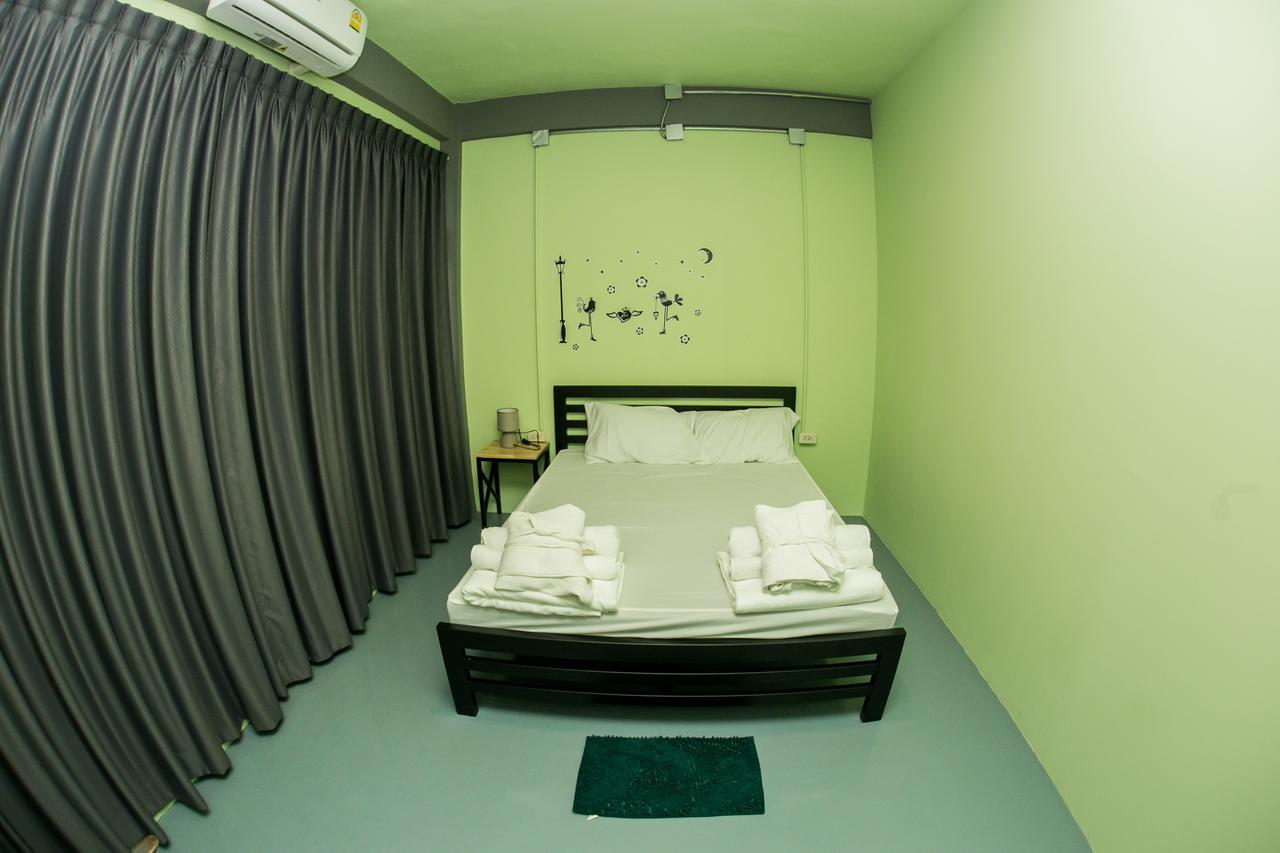 Samsen 8 Hostel Bangkok Extérieur photo